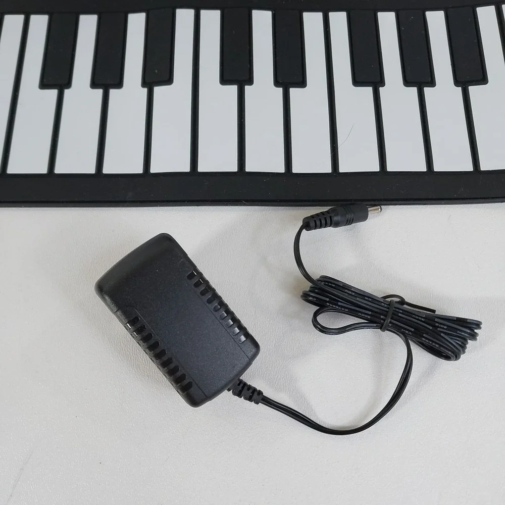 Elegance 49 Key Hand Roll Up Piano‎ Battery Power With Power Cord